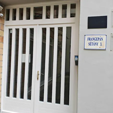 Apartment Frangepan *