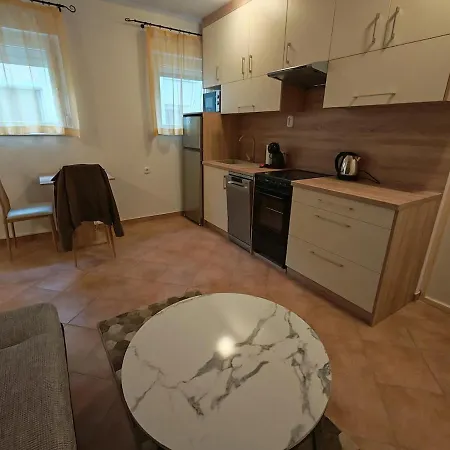 Frangepan Apartmán *